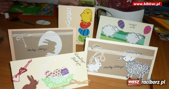 Zdjęcie w galerii na portalu naszraciborz.pl: Warsztatowe spotkanie Klubu Przyjaciół Biblioteki na Ostrogu  wiadomości z regionu