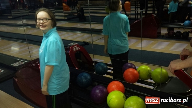 Zdjęcie w galerii na portalu naszraciborz.pl: Złoto i brąz Animuszu na Turnieju Bowlingowym w Katowicach wiadomości z regionu