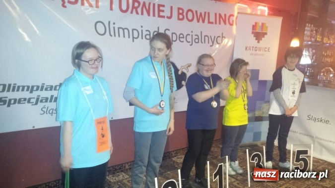 Zdjęcie w galerii na portalu naszraciborz.pl: Złoto i brąz Animuszu na Turnieju Bowlingowym w Katowicach wiadomości z regionu
