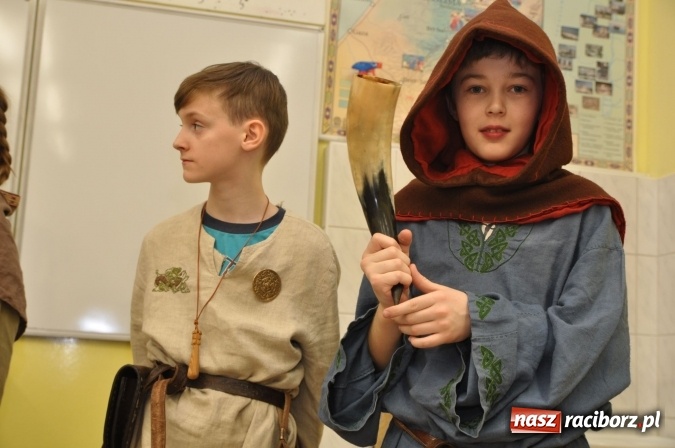 Zdjęcie w galerii na portalu naszraciborz.pl: Już wiemy, co nas kręci i jakie mamy talenty! Pierwszy dzień wiosny w SP18 wiadomości z regionu