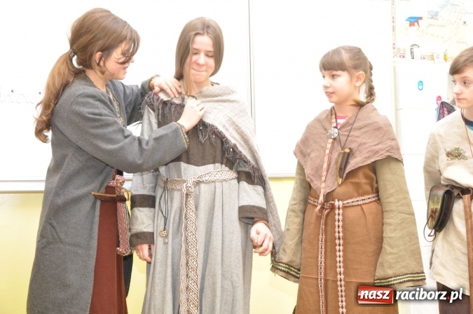 Zdjęcie w galerii na portalu naszraciborz.pl: Już wiemy, co nas kręci i jakie mamy talenty! Pierwszy dzień wiosny w SP18 wiadomości z regionu