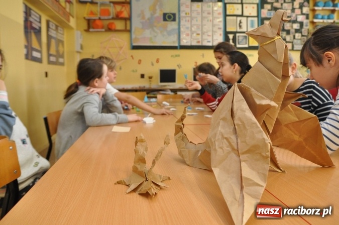 Zdjęcie w galerii na portalu naszraciborz.pl: Już wiemy, co nas kręci i jakie mamy talenty! Pierwszy dzień wiosny w SP18 wiadomości z regionu