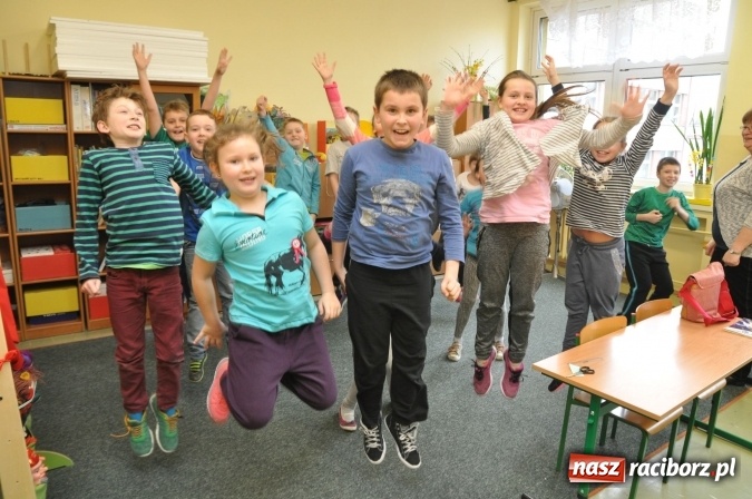 Zdjęcie w galerii na portalu naszraciborz.pl: Już wiemy, co nas kręci i jakie mamy talenty! Pierwszy dzień wiosny w SP18 wiadomości z regionu