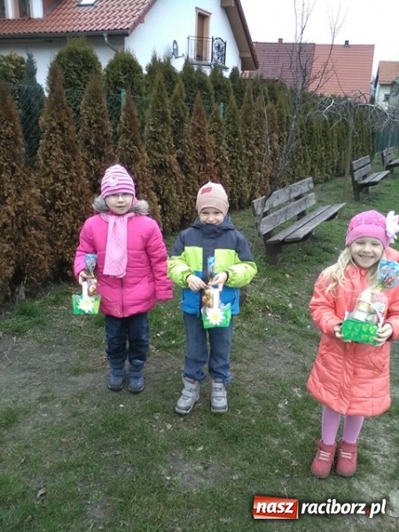 Zdjęcie w galerii na portalu naszraciborz.pl: Niespodzianka wielkanocnego zajączka dla wychowank&oacute;w Przedszkola nr 14 wiadomości z regionu