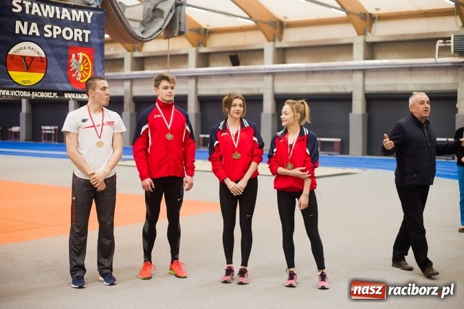 Zdjęcie w galerii na portalu naszraciborz.pl: Lekka atletyka. Wicemistrzyni świata Justyna Święty wreszcie w domu wiadomości z regionu