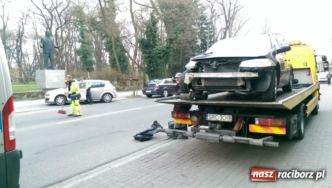 Zdjęcie w galerii na portalu naszraciborz.pl: Na lekkim gazie doprowadził do kolizji na Opawskiej wiadomości z regionu