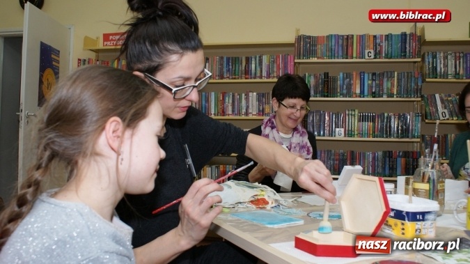 Zdjęcie w galerii na portalu naszraciborz.pl: Warsztaty z wyobraźnią: Decoupage. Krok po kroku wiadomości z regionu