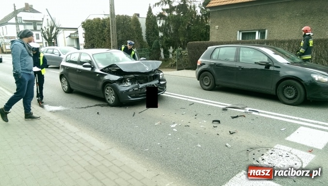 Zdjęcie w galerii na portalu naszraciborz.pl: Stłuczka na Gliwickiej - policja w okresie przedświątecznym nie narzeka na brak pracy. Rusza akcja Bezpieczny weekend! wiadomości z regionu