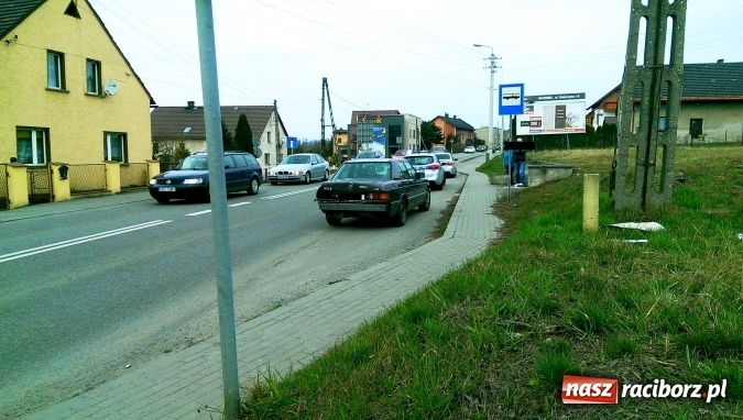 Zdjęcie w galerii na portalu naszraciborz.pl: Stłuczka na Gliwickiej - policja w okresie przedświątecznym nie narzeka na brak pracy. Rusza akcja Bezpieczny weekend! wiadomości z regionu