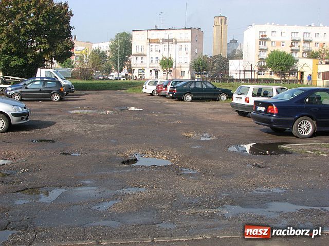 Zdjęcie w galerii na portalu naszraciborz.pl: Parkowanie tu, to HORROR! wiadomości z regionu