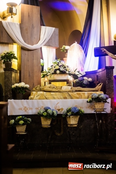 Zdjęcie w galerii na portalu naszraciborz.pl: Groby Pańskie w kościołach w Raciborzu i miejscowościach powiatu raciborskiego wiadomości z regionu