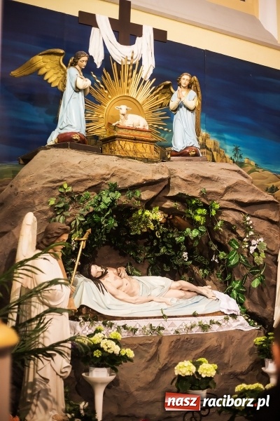 Zdjęcie w galerii na portalu naszraciborz.pl: Groby Pańskie w kościołach w Raciborzu i miejscowościach powiatu raciborskiego wiadomości z regionu