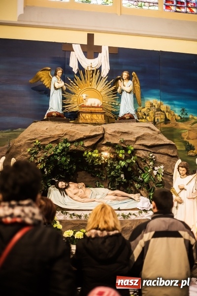 Zdjęcie w galerii na portalu naszraciborz.pl: Groby Pańskie w kościołach w Raciborzu i miejscowościach powiatu raciborskiego wiadomości z regionu