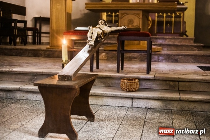 Zdjęcie w galerii na portalu naszraciborz.pl: Groby Pańskie w kościołach w Raciborzu i miejscowościach powiatu raciborskiego wiadomości z regionu