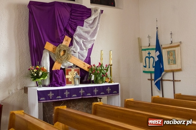 Zdjęcie w galerii na portalu naszraciborz.pl: Groby Pańskie w kościołach w Raciborzu i miejscowościach powiatu raciborskiego wiadomości z regionu