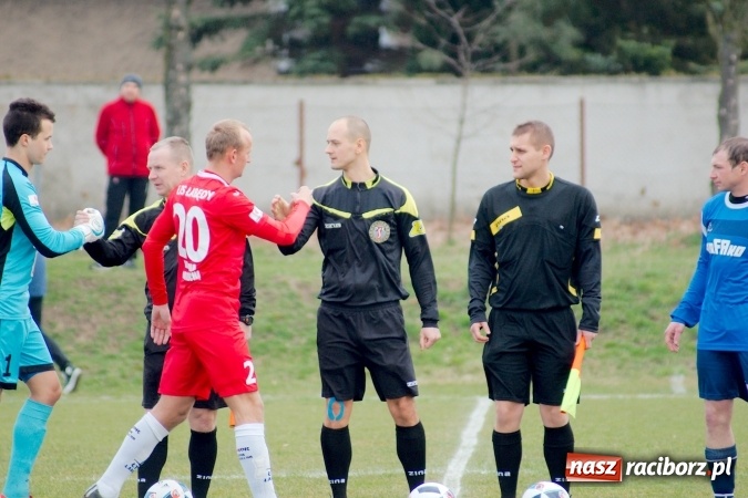 Zdjęcie w galerii na portalu naszraciborz.pl: Nie taki lider straszny jak go malują. Bez bramek przy Łąkowej wiadomości z regionu