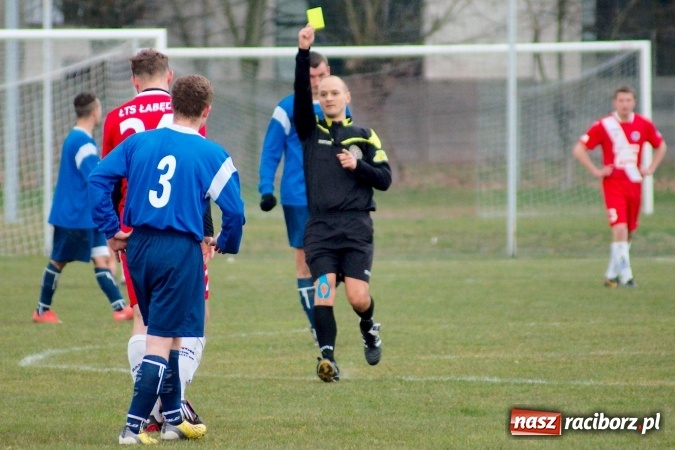 Zdjęcie w galerii na portalu naszraciborz.pl: Nie taki lider straszny jak go malują. Bez bramek przy Łąkowej wiadomości z regionu