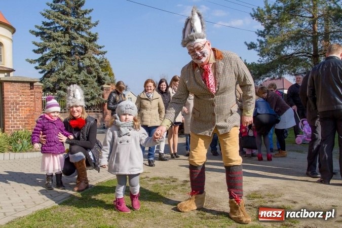 Zdjęcie w galerii na portalu naszraciborz.pl: Wielkanocne spotkanie w farskich ogrodach wiadomości z regionu