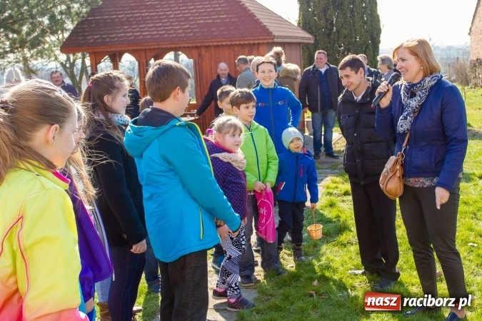 Zdjęcie w galerii na portalu naszraciborz.pl: Wielkanocne spotkanie w farskich ogrodach wiadomości z regionu