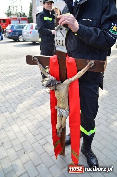 Zdjęcie w galerii na portalu naszraciborz.pl: Bieńkowicki wielkanocny obch&oacute;d p&oacute;l wiadomości z regionu