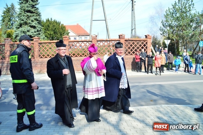 Zdjęcie w galerii na portalu naszraciborz.pl: Bieńkowicki wielkanocny obch&oacute;d p&oacute;l wiadomości z regionu