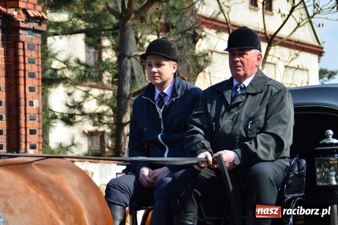 Zdjęcie w galerii na portalu naszraciborz.pl: Bieńkowicki wielkanocny obch&oacute;d p&oacute;l wiadomości z regionu