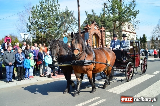 Zdjęcie w galerii na portalu naszraciborz.pl: Bieńkowicki wielkanocny obch&oacute;d p&oacute;l wiadomości z regionu