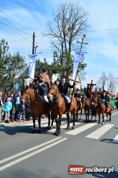 Zdjęcie w galerii na portalu naszraciborz.pl: Bieńkowicki wielkanocny obch&oacute;d p&oacute;l wiadomości z regionu