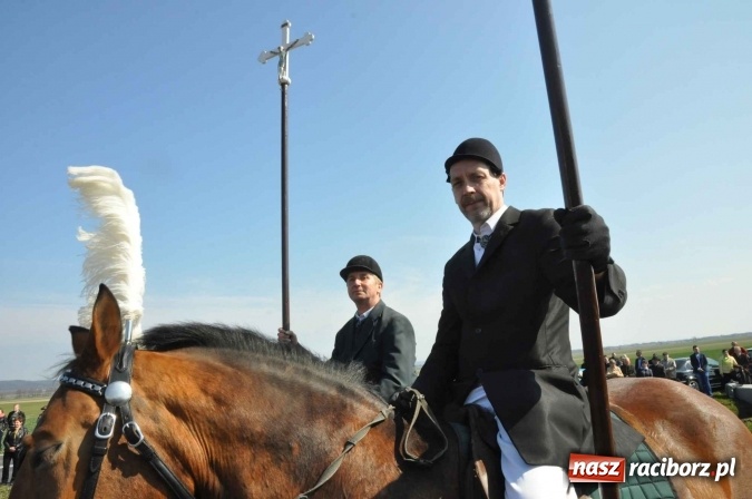 Zdjęcie w galerii na portalu naszraciborz.pl: Bieńkowicki wielkanocny obch&oacute;d p&oacute;l wiadomości z regionu