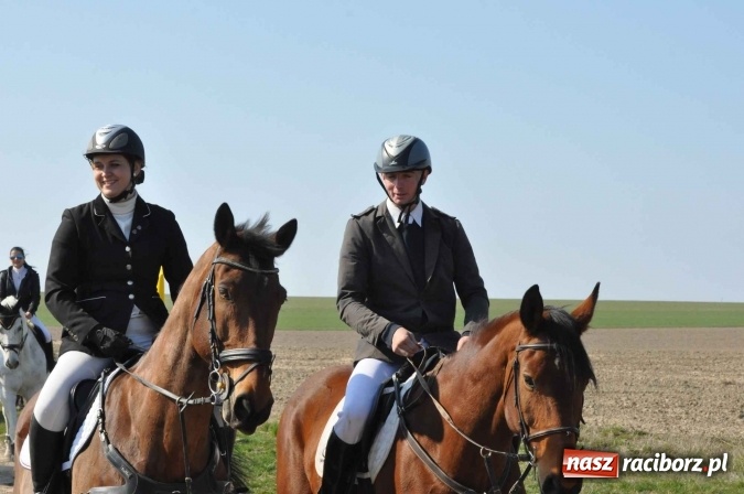 Zdjęcie w galerii na portalu naszraciborz.pl: Bieńkowicki wielkanocny obch&oacute;d p&oacute;l wiadomości z regionu