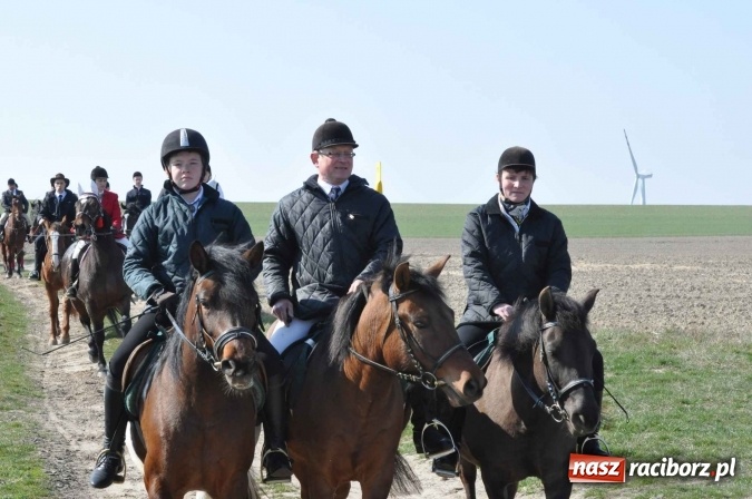 Zdjęcie w galerii na portalu naszraciborz.pl: Bieńkowicki wielkanocny obch&oacute;d p&oacute;l wiadomości z regionu
