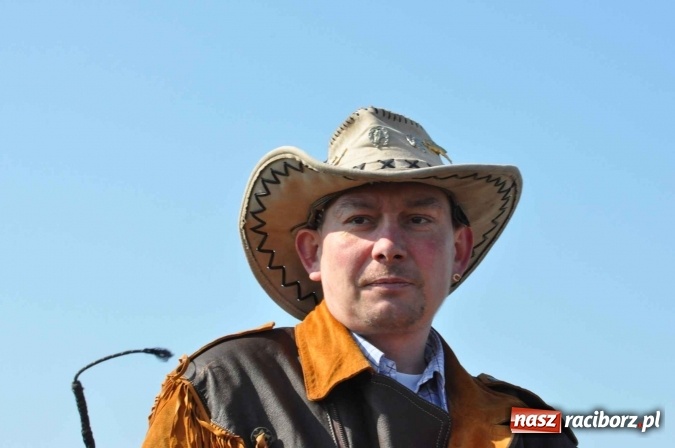 Zdjęcie w galerii na portalu naszraciborz.pl: Bieńkowicki wielkanocny obch&oacute;d p&oacute;l wiadomości z regionu