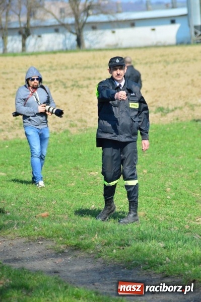 Zdjęcie w galerii na portalu naszraciborz.pl: Bieńkowicki wielkanocny obch&oacute;d p&oacute;l wiadomości z regionu