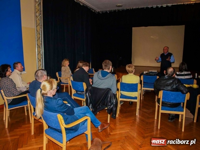 Zdjęcie w galerii na portalu naszraciborz.pl: Filmowo w Święta - 80. urodziny Zdenka Sveraka w Strzesze  wiadomości z regionu