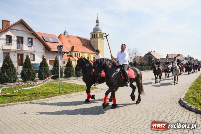 Zdjęcie w galerii na portalu naszraciborz.pl: Zawada Książęca - nadodrzańska procesja wielkanocna  wiadomości z regionu