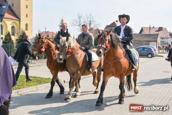 Zdjęcie w galerii na portalu naszraciborz.pl: Zawada Książęca - nadodrzańska procesja wielkanocna  wiadomości z regionu