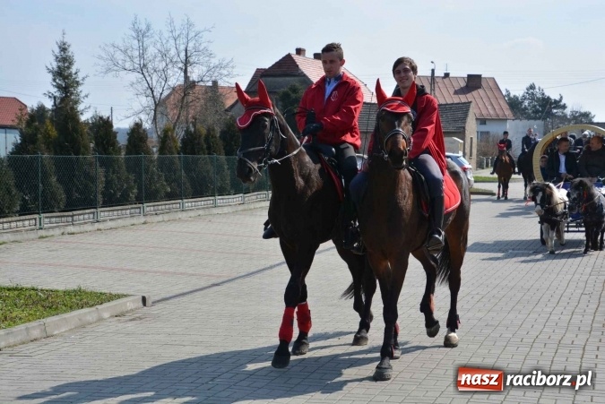 Zdjęcie w galerii na portalu naszraciborz.pl: Zawada Książęca - nadodrzańska procesja wielkanocna  wiadomości z regionu
