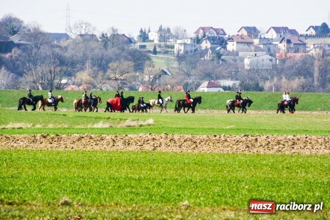 Zdjęcie w galerii na portalu naszraciborz.pl: Zawada Książęca - nadodrzańska procesja wielkanocna  wiadomości z regionu
