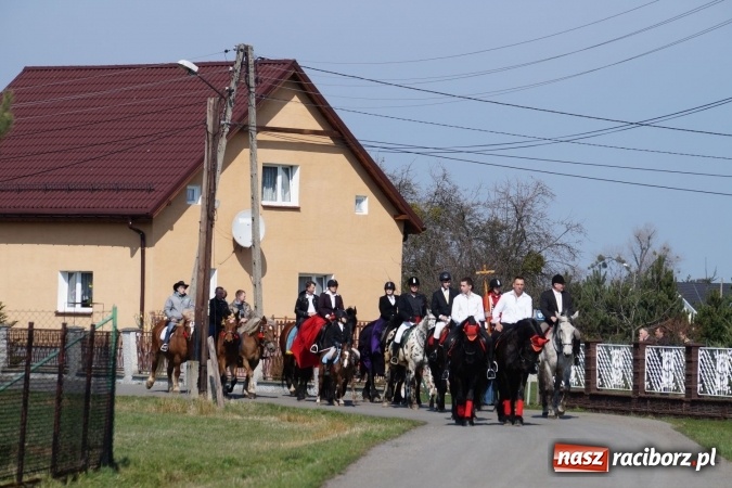 Zdjęcie w galerii na portalu naszraciborz.pl: Zawada Książęca - nadodrzańska procesja wielkanocna  wiadomości z regionu