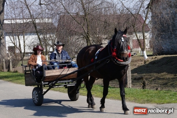 Zdjęcie w galerii na portalu naszraciborz.pl: Zawada Książęca - nadodrzańska procesja wielkanocna  wiadomości z regionu