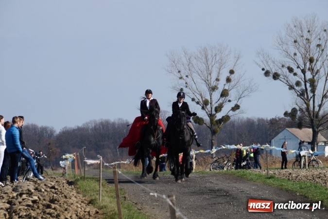 Zdjęcie w galerii na portalu naszraciborz.pl: Zawada Książęca - nadodrzańska procesja wielkanocna  wiadomości z regionu