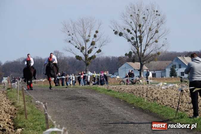 Zdjęcie w galerii na portalu naszraciborz.pl: Zawada Książęca - nadodrzańska procesja wielkanocna  wiadomości z regionu