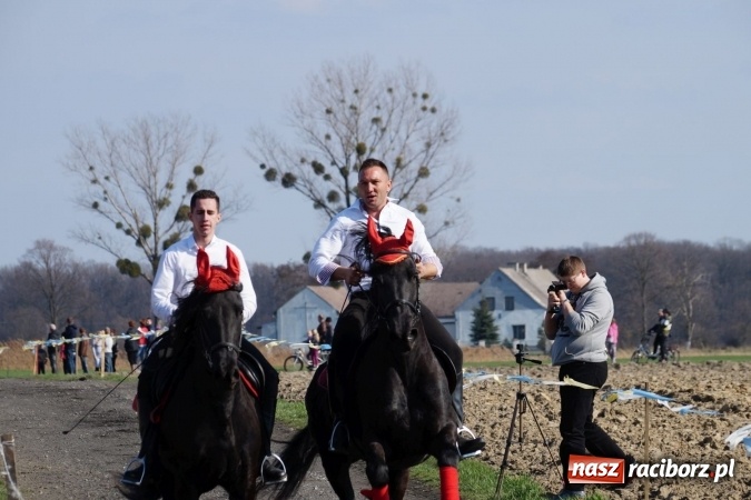 Zdjęcie w galerii na portalu naszraciborz.pl: Zawada Książęca - nadodrzańska procesja wielkanocna  wiadomości z regionu