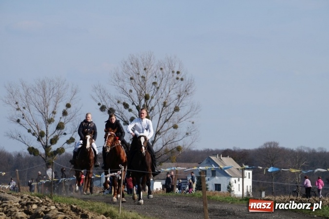 Zdjęcie w galerii na portalu naszraciborz.pl: Zawada Książęca - nadodrzańska procesja wielkanocna  wiadomości z regionu
