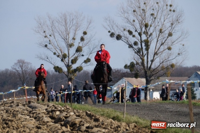 Zdjęcie w galerii na portalu naszraciborz.pl: Zawada Książęca - nadodrzańska procesja wielkanocna  wiadomości z regionu