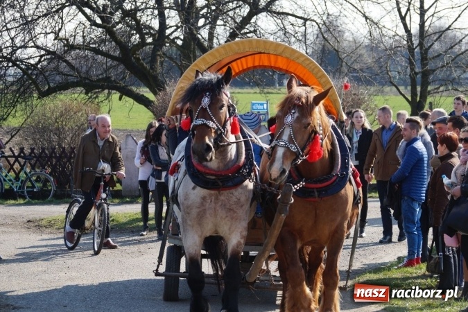 Zdjęcie w galerii na portalu naszraciborz.pl: Zawada Książęca - nadodrzańska procesja wielkanocna  wiadomości z regionu