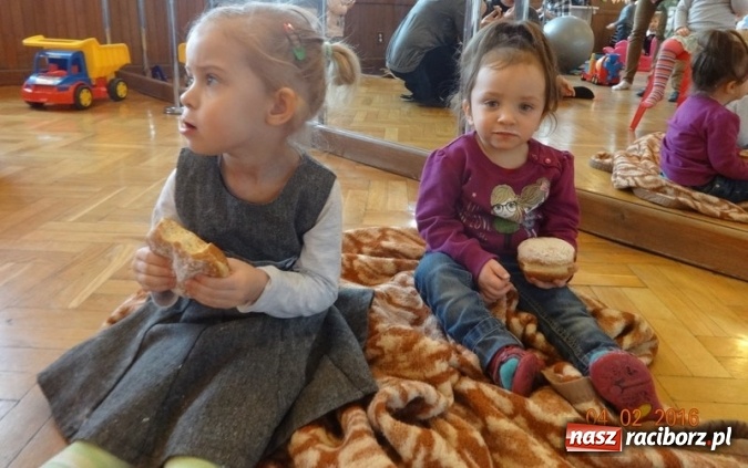 Zdjęcie w galerii na portalu naszraciborz.pl: Fiku-miku przywitało wiosnę  wiadomości z regionu