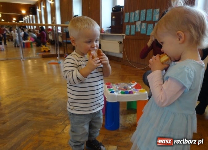 Zdjęcie w galerii na portalu naszraciborz.pl: Fiku-miku przywitało wiosnę  wiadomości z regionu