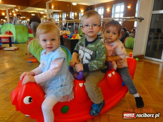 Zdjęcie w galerii na portalu naszraciborz.pl: Fiku-miku przywitało wiosnę  wiadomości z regionu