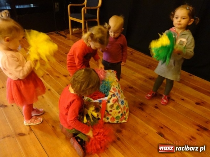 Zdjęcie w galerii na portalu naszraciborz.pl: Fiku-miku przywitało wiosnę  wiadomości z regionu